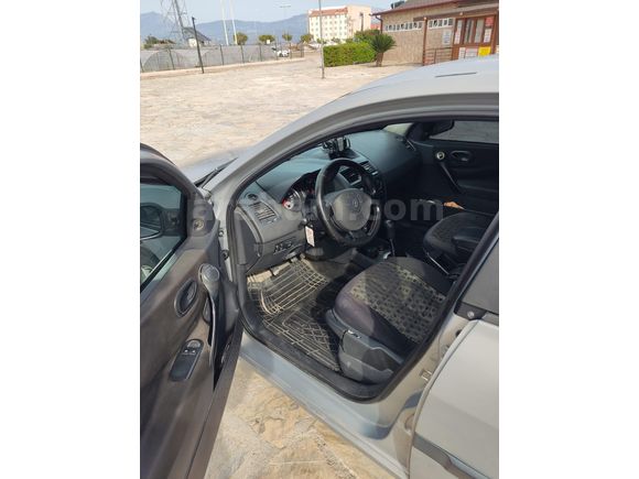 Acil Satılık Sahibinden Renault Megane 1.4 Authentique 2005 Model