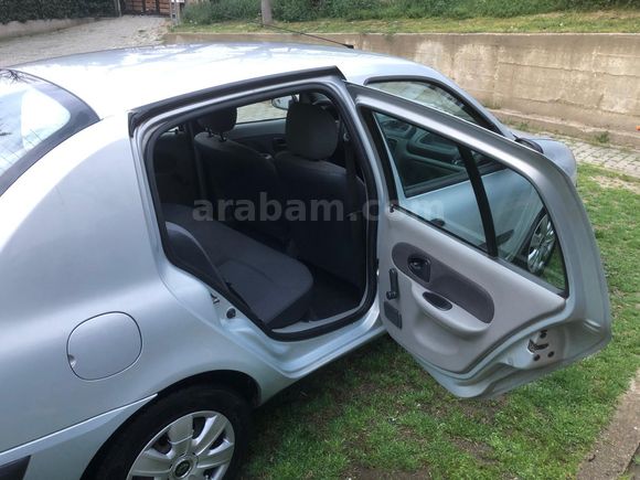 Sahibinden Renault Clio 1.4 Authentique 2005 Model