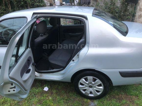 Sahibinden Renault Clio 1.4 Authentique 2005 Model