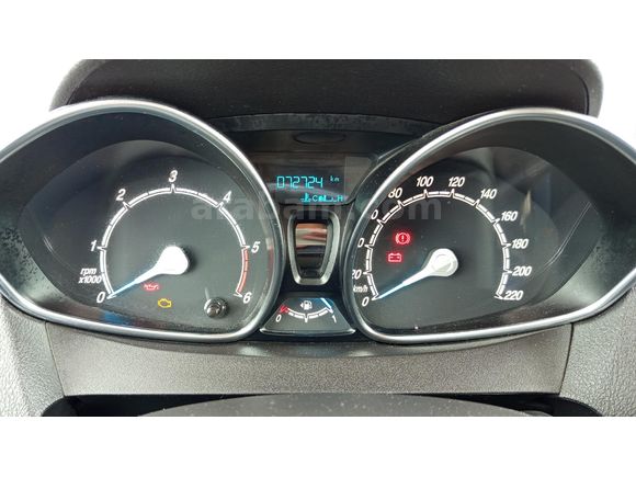 Sahibinden Ford Tourneo Courier 1.5 TDCi Titanium Plus 2018 Model