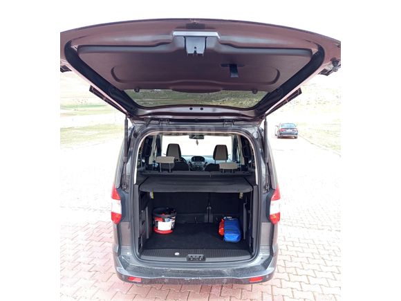 Sahibinden Ford Tourneo Courier 1.5 TDCi Titanium Plus 2018 Model