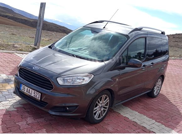 Sahibinden Ford Tourneo Courier 1.5 TDCi Titanium Plus 2018 Model