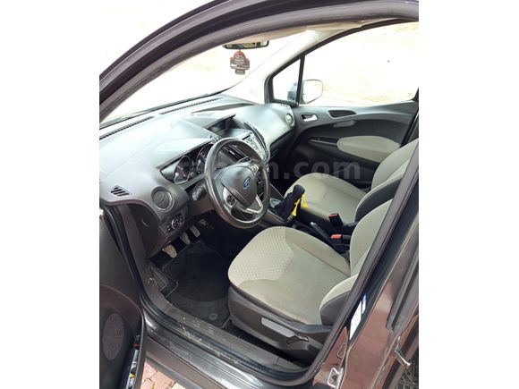 Sahibinden Ford Tourneo Courier 1.5 TDCi Titanium Plus 2018 Model