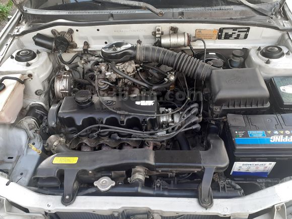 Hyundai Accent 1.3 LS 2000 Model