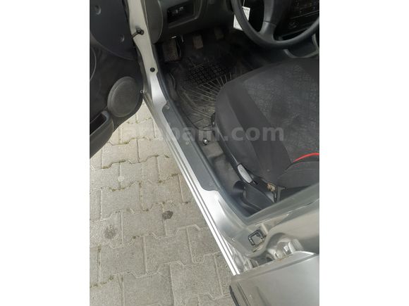 Hyundai Accent 1.3 LS 2000 Model