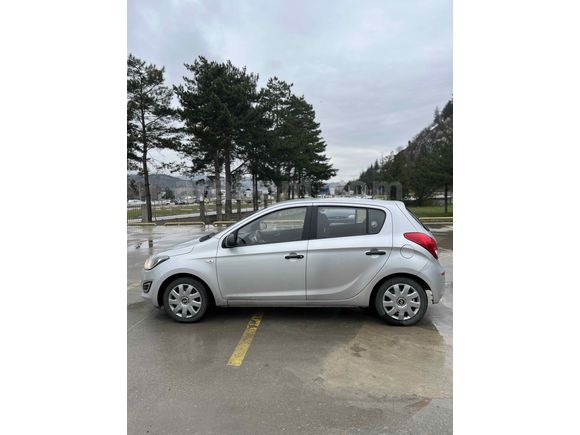 Sahibinden Hyundai i20 1.2 D-CVVT Jump 2013 Model 