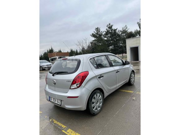 Sahibinden Hyundai i20 1.2 D-CVVT Jump 2013 Model 
