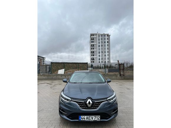 Sahibinden Renault Megane 1.3 TCe Icon 2023 Model  39.000 km Füme