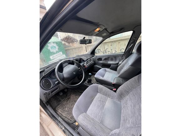 Sahibinden Renault Megane 1.4 RTA 2001 Model