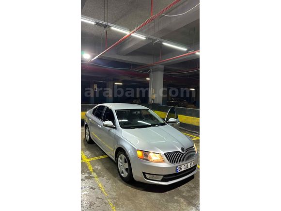 Sahibinden Skoda Octavia 1.6 TDI Optimal 2016 Model  201.000 km Gri
