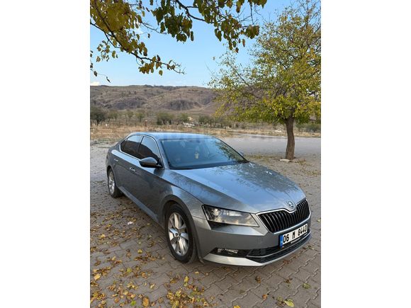 Sahibinden Skoda SuperB 1.6 TDI Style 2018 Model  118.000 km Füme