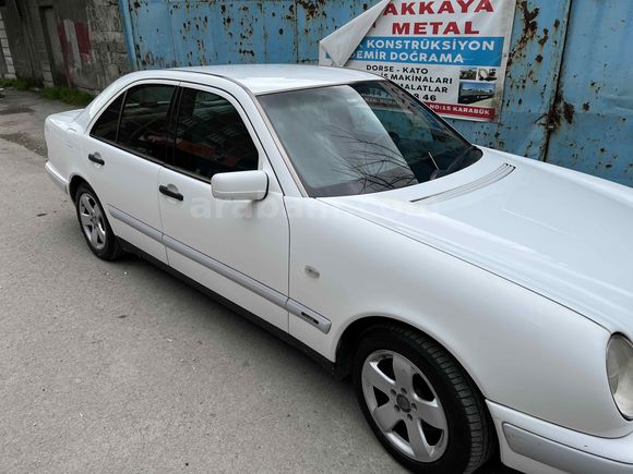 Sahibinden Mercedes - Benz E 200 Classic 1998 Model 