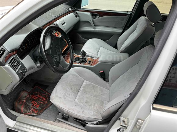 Sahibinden Mercedes - Benz E 200 Classic 1998 Model 