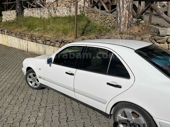 Sahibinden Mercedes - Benz E 200 Classic 1998 Model 