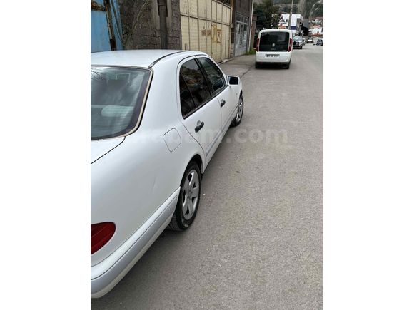 Sahibinden Mercedes - Benz E 200 Classic 1998 Model 