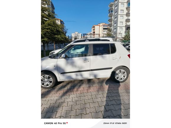 Sahibinden Skoda Fabia 1.2 Ambiente Dynamic 2012 Model