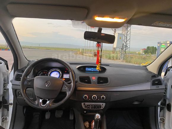 2015 model 1.5 DCI touch plus
