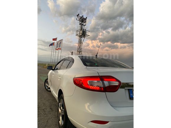 2015 model 1.5 DCI touch plus