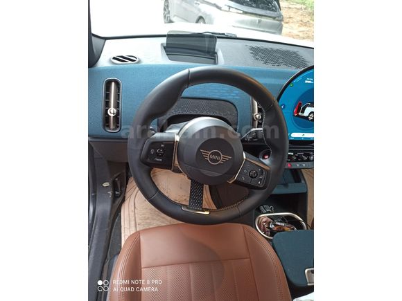 Sahibinden Mini Countryman E Favoured 2025 Model  28.000 km Beyaz