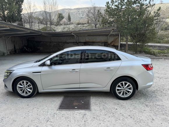 Sahibinden Renault Megane 1.5 dCi Touch 2017 Model 