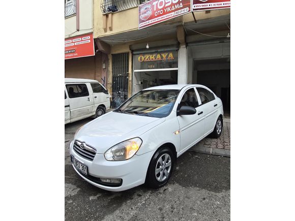 Sahibinden Hyundai Accent Era 1.5 CRDi-VGT Team 2010 Model  253.000 km Beyaz