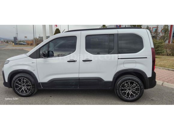 Sahibinden Peugeot Rifter 1.5 BlueHDI GT 2025 Model 