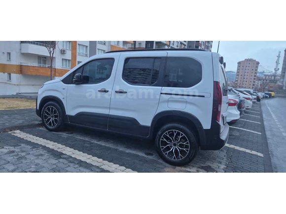 Sahibinden Peugeot Rifter 1.5 BlueHDI GT 2025 Model 