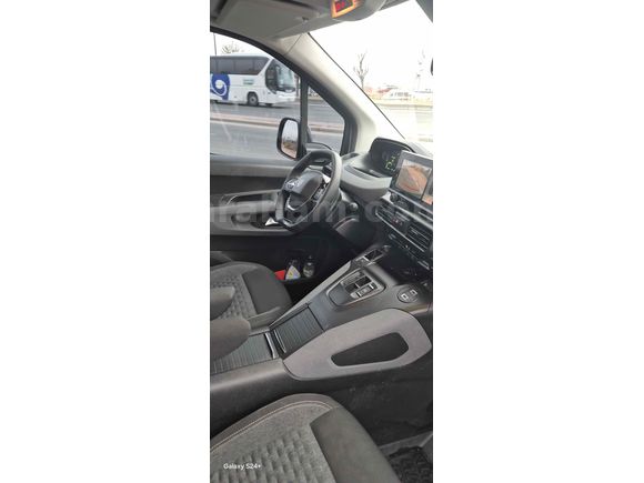 Sahibinden Peugeot Rifter 1.5 BlueHDI GT 2025 Model 