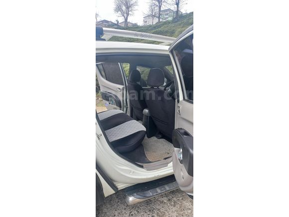 SAHİBİNDEN GARAJ ARABASI - 204 BİN KM - BAKIMLI L200