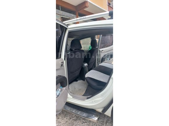 SAHİBİNDEN GARAJ ARABASI - 204 BİN KM - BAKIMLI L200