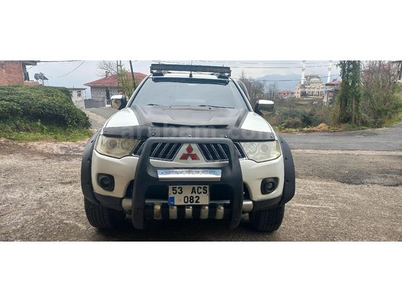 SAHİBİNDEN GARAJ ARABASI - 204 BİN KM - BAKIMLI L200