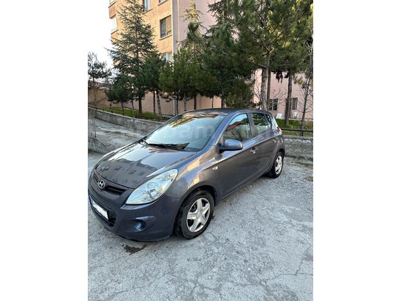 Sahibinden Hyundai i20 Troy 1.4 CVVT Mode 2012 Model