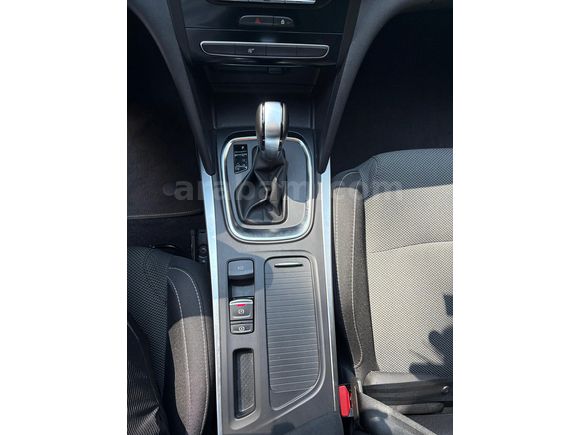 Sahibinden Renault Megane 1.3 TCe Touch 2023 Model