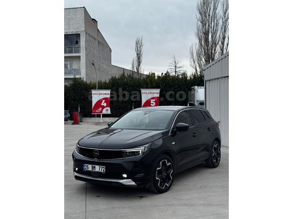 Sahibinden Opel Grandland 1.5 D Turbo Ultimate premium pack 2023 Model  62.000 km siyah deri koltuk