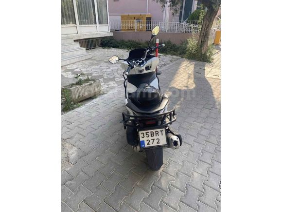 Sahibinden 4 bin km Honda PCX125 