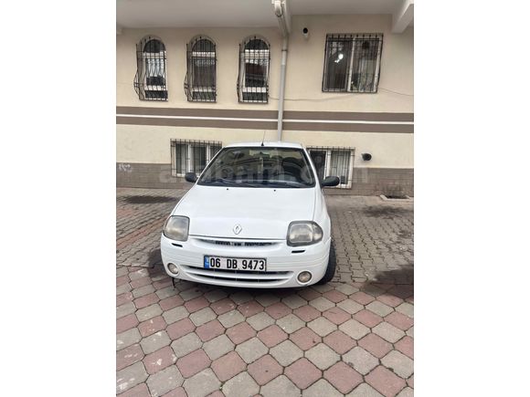 Sahibinden Renault Clio 1.4 2001 Model  330.000 km Beyaz