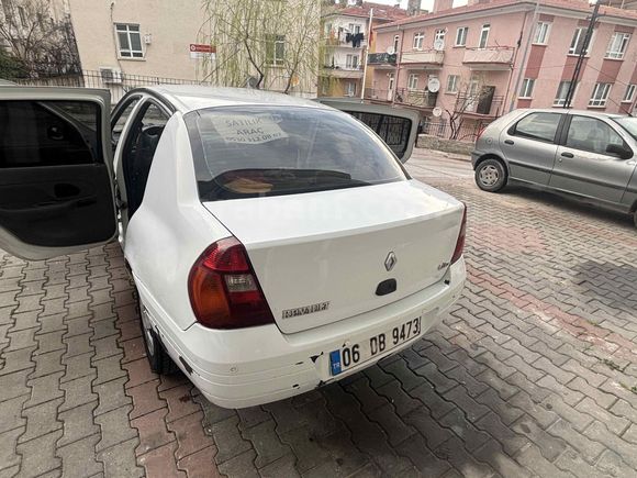 Sahibinden Renault Clio 1.4 2001 Model  330.000 km Beyaz