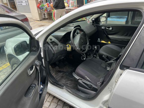 Sahibinden Renault Megane 1.6 Authentique 2009 Model 