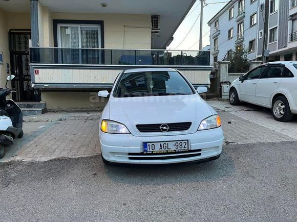 Sahibinden Opel Astra 1.4 GL 2000 Model  300.000 km Beyaz