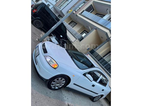 Sahibinden Opel Astra 1.4 GL 2000 Model  300.000 km Beyaz