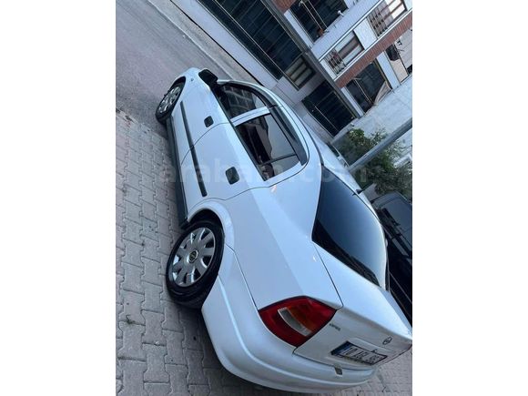 Sahibinden Opel Astra 1.4 GL 2000 Model  300.000 km Beyaz