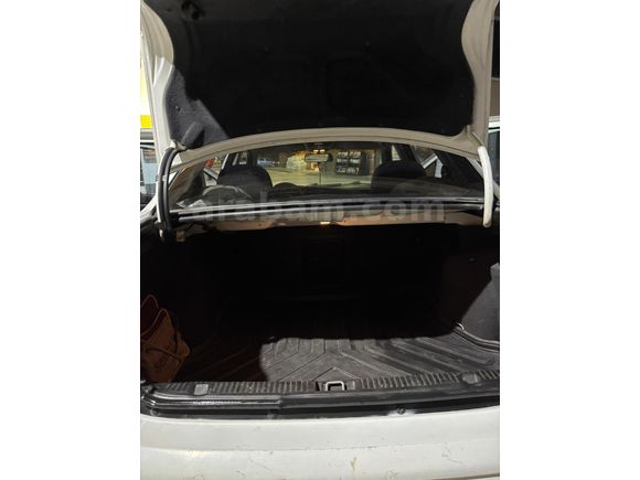 Sahibinden Opel Vectra 2.0 CDX 2000 Model  210.000 km Beyaz