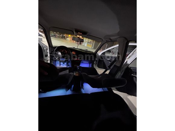 Sahibinden Opel Vectra 2.0 CDX 2000 Model  210.000 km Beyaz