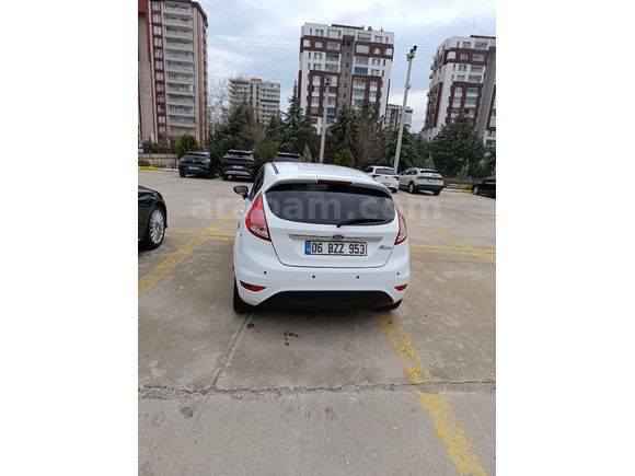 Sahibinden Ford Fiesta 1.6 Titanium 2013 Model