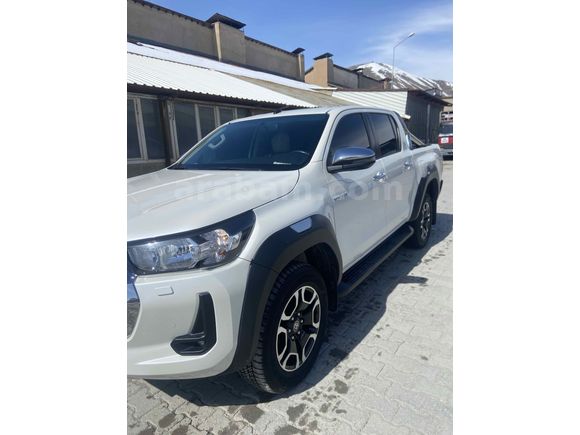 Sahibinden Toyota Hilux 2.4 D-4D 4x2 Adventure 2021 Model 