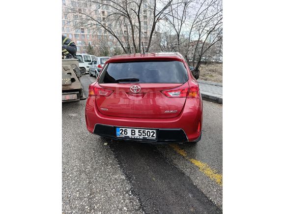 Sahibinden Toyota Auris 1.4 D-4D Active Skypack 2013 Model