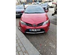 Sahibinden Toyota Auris 1.4 D-4D Active Skypack 2013 Model