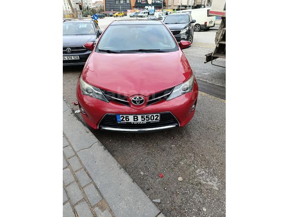 Sahibinden Toyota Auris 1.4 D-4D Active Skypack 2013 Model