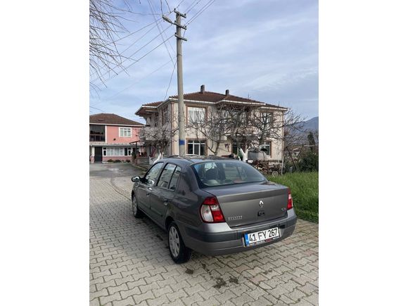 Sahibinden Renault Clio 1.4 Authentique 2005 Model 