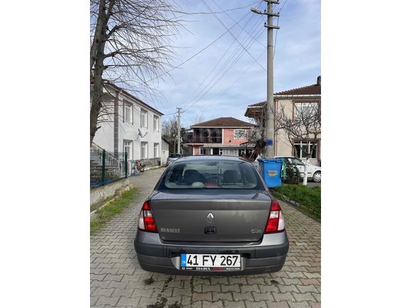 Sahibinden Renault Clio 1.4 Authentique 2005 Model 